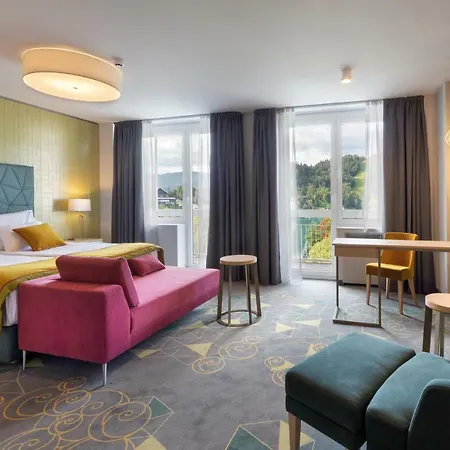 Rose Hotel